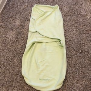 Swaddle me large green Velcro swaddle